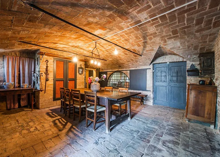 Rocchetta Cionini - A Castle Overlooking The Motor Valley Villa *