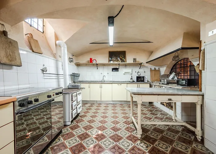 Villa Rocchetta Cionini - A Castle Overlooking The Motor Valley