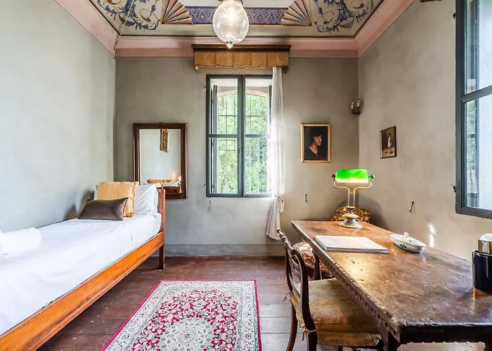Villa Rocchetta Cionini - A Castle Overlooking The Motor Valley Montebaranzone