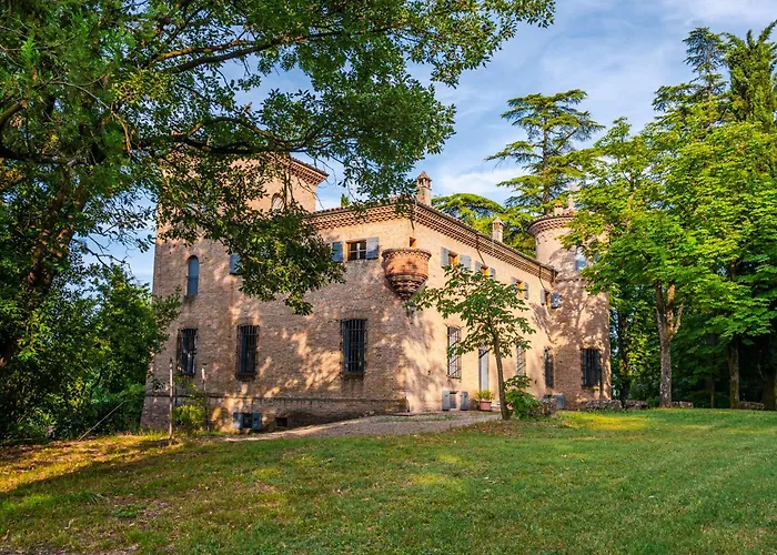 Rocchetta Cionini - A Castle Overlooking The Motor Valley Villa *
