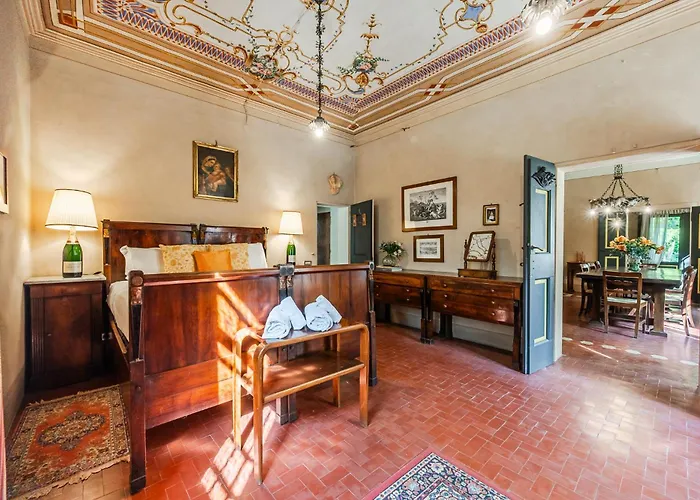 Villa Rocchetta Cionini - A Castle Overlooking The Motor Valley Montebaranzone