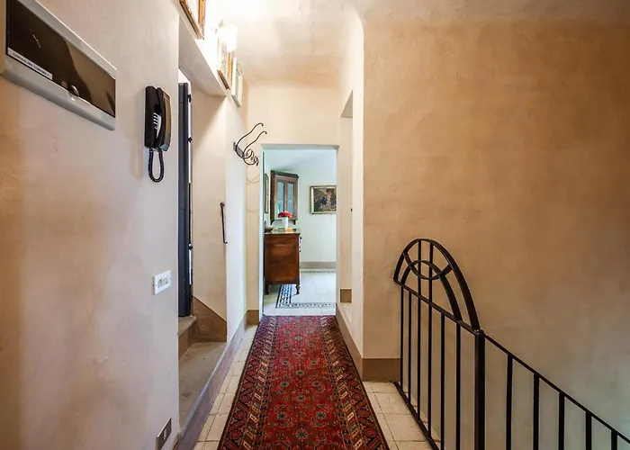 Villa Rocchetta Cionini - A Castle Overlooking The Motor Valley Montebaranzone