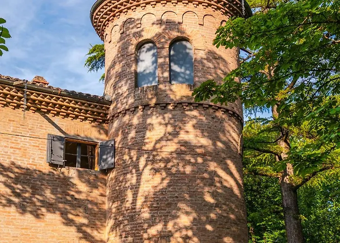 Rocchetta Cionini - A Castle Overlooking The Motor Valley Villa *