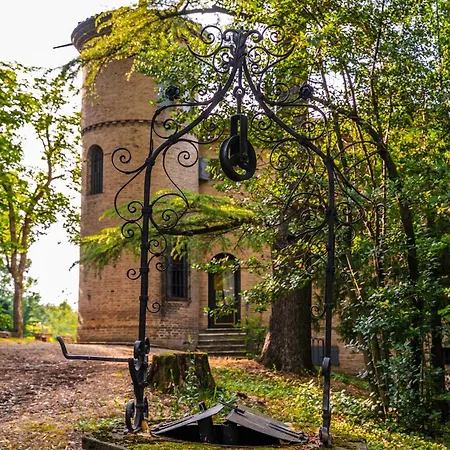 Vila Rocchetta Cionini - A Castle Overlooking The Motor Valley *