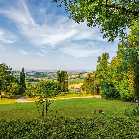 Rocchetta Cionini - A Castle Overlooking The Motor Valley Montebaranzone
