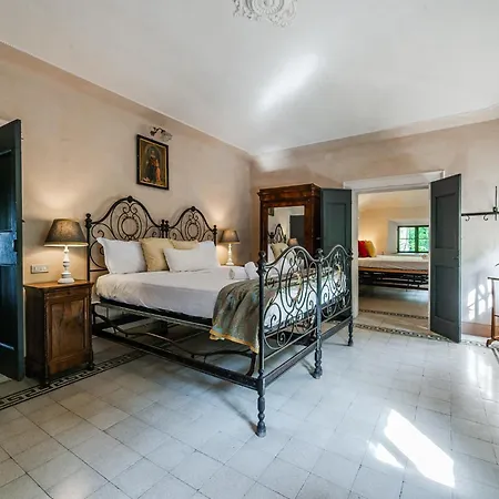 Rocchetta Cionini - A Castle Overlooking The Motor Valley * Montebaranzone