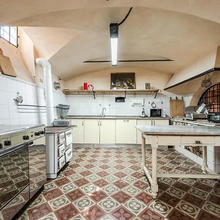 Villa Rocchetta Cionini - A Castle Overlooking The Motor Valley