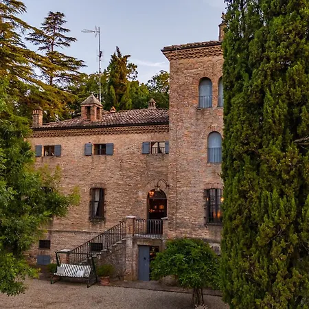 Rocchetta Cionini - A Castle Overlooking The Motor Valley Montebaranzone