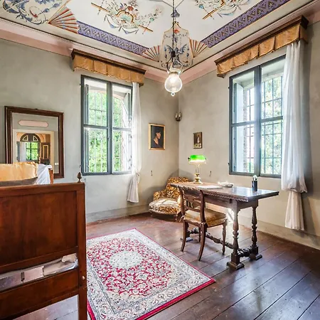 Rocchetta Cionini - A Castle Overlooking The Motor Valley * Montebaranzone