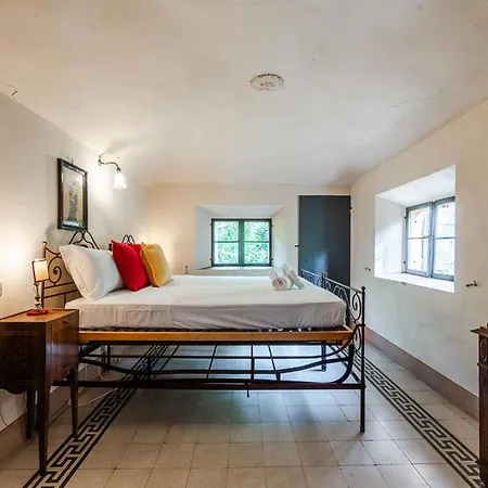 Rocchetta Cionini - A Castle Overlooking The Motor Valley Villa