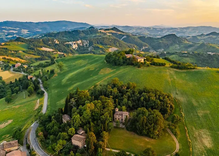 Rocchetta Cionini - A Castle Overlooking The Motor Valley