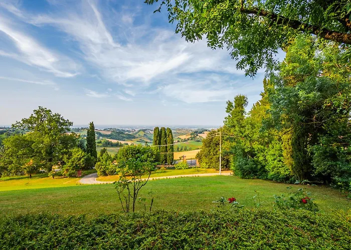 Rocchetta Cionini - A Castle Overlooking The Motor Valley Montebaranzone