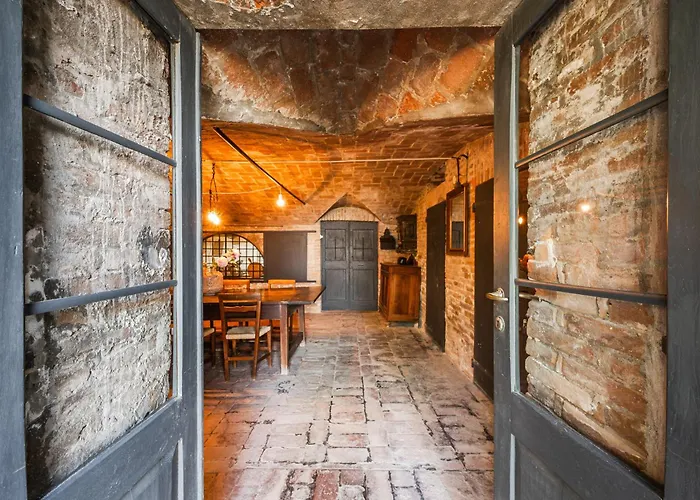 Rocchetta Cionini - A Castle Overlooking The Motor Valley Willa Montebaranzone