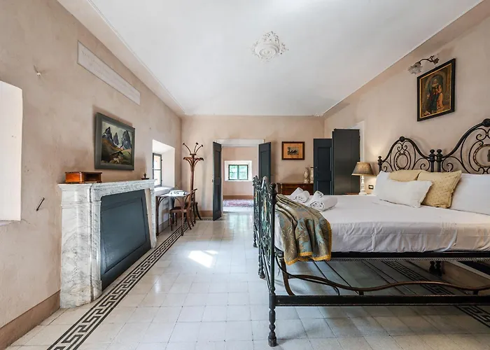 Rocchetta Cionini - A Castle Overlooking The Motor Valley *