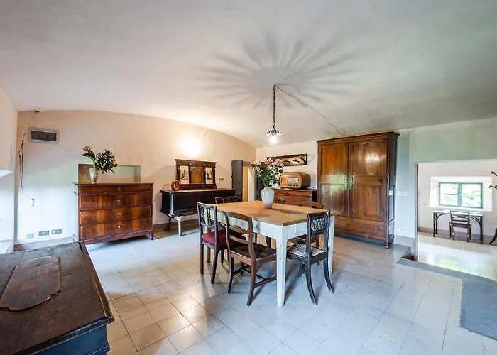 Rocchetta Cionini - A Castle Overlooking The Motor Valley * Montebaranzone