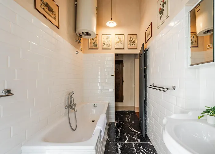 Rocchetta Cionini - A Castle Overlooking The Motor Valley * Montebaranzone